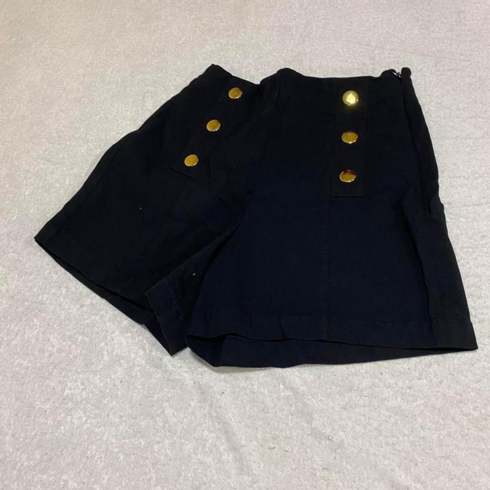 I.N.C international Concepts Black shorts women 4. SKU463